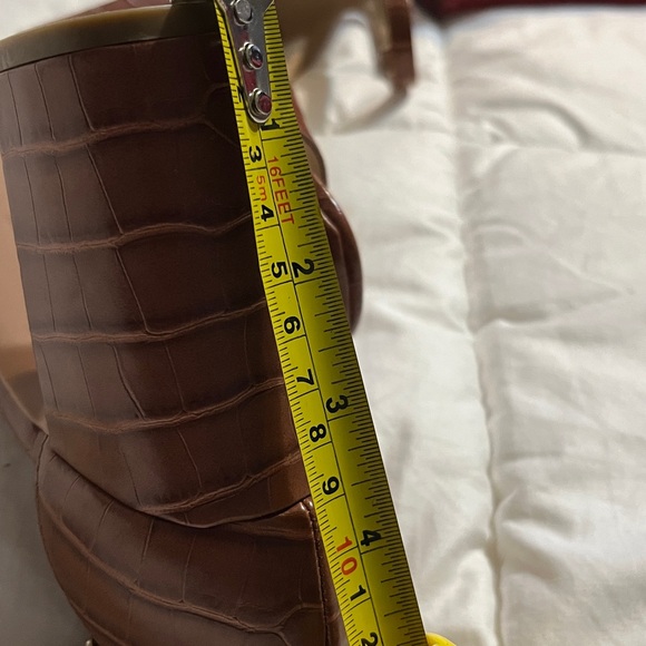 Chinese Laundry Tan Croc-Embossed Heels - Picture 8 of 8